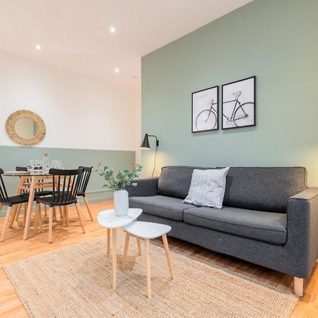 Apartment For 4 In Front Of Lille Flandres Station Exterior photo